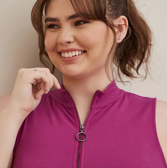 NEW! Torrid FOXY MOCK NECK ZIP UP TANK Sz 1x - Picture 4 of 9